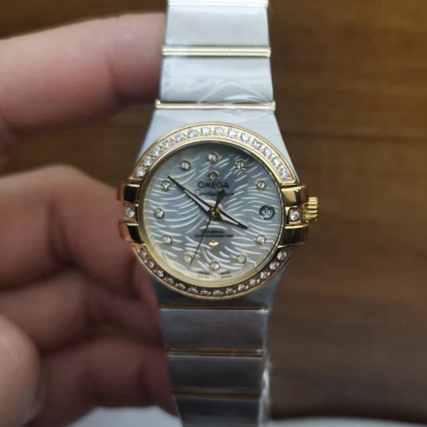 オメガ時計正面デザイン